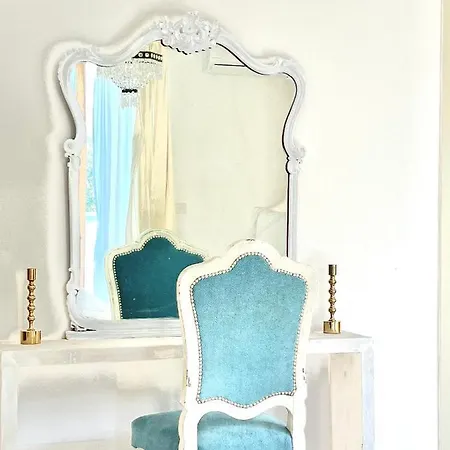 Mareulivi فندق مبيت وإفطار 4*