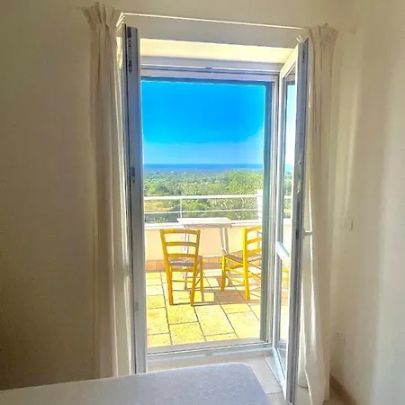 Mareulivi 4* 奥斯图尼